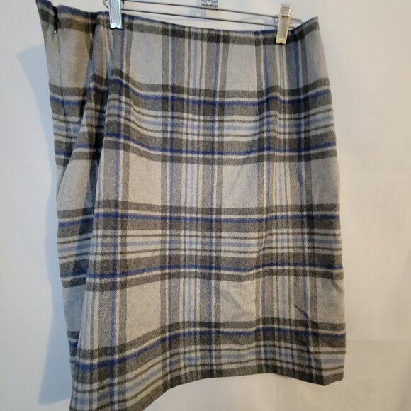 Talbots Soft Gray Skirt 8 Knee Length Plaid - Picture 2 of 2